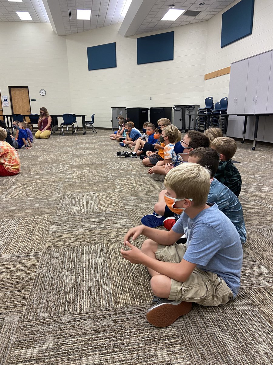 MrsGaw2017's tweet photo. Listening to our fearless leader read about habit #1 Thank you @JillSmith1967 @PrairieTrace1 https://t.co/5bC0CWMTF8