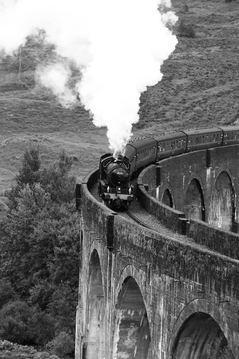 Great few days away in the Highlands #thejacobite #westcoastrailway #hogwarts #hogwartsexpress #glenfinnan #glenfinnanviaduct @VisitScotland #Highlands #steam