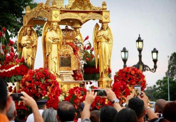 Maracaibo Tierra Amada!!! Hoy, celebramos tus 491 aniversario de fundada junto a tus hijos, quienes contamos con un Terruño y una Patria para la Familia...Que la Chinita nos cubra con su manto y nos proteja siempre!!! 
Felicidades Tierra Bendita!!!