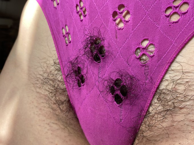 what the fuck do i caption this https://t.co/n1vDDKevJp