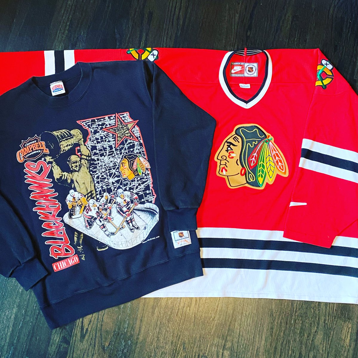 SSThrowbacks's tweet photo. New Blackhawks merch just added to the shop 👀 #vintage #chicago #blackhawks #nhl #hockey #90s https://t.co/20koZ9C6Xv