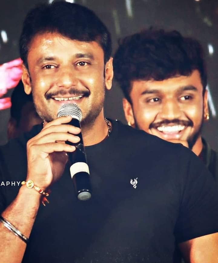 pradeepkulal123's tweet photo. #HappyBirthday @Dhanveerahh 💐🎉🎈🎊🍰
#Bumper
#DBoss #DFanz #BestWishes @dasadarshan @Dcompany171 @DTEAM7999 @Darshanfans171 https://t.co/TrDza0d9KJ