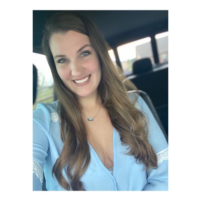 iiiitshaley's tweet photo. #NewProfilePic https://t.co/Hees5v4nba