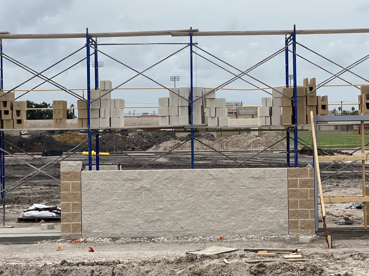 The construction of the Alice ISD Indoor Multi-Purpose Facility is progressing! Sections of Walls are being put up! (Photo cred by Pete Garcia) This facility is going to be legit! <a href="/petethesportsg1/">Pete Garcia</a> <a href="/Kyle__Atwood/">Kyle Atwood</a> <a href="/qmartinez/">Quinton Martinez</a> @361HSblast <a href="/AliceCoyotes1/">Alice Coyotes</a> <a href="/AliceISD/">Alice ISD</a> <a href="/AliceAlumni/">Alice Coyote Football Alumni</a>