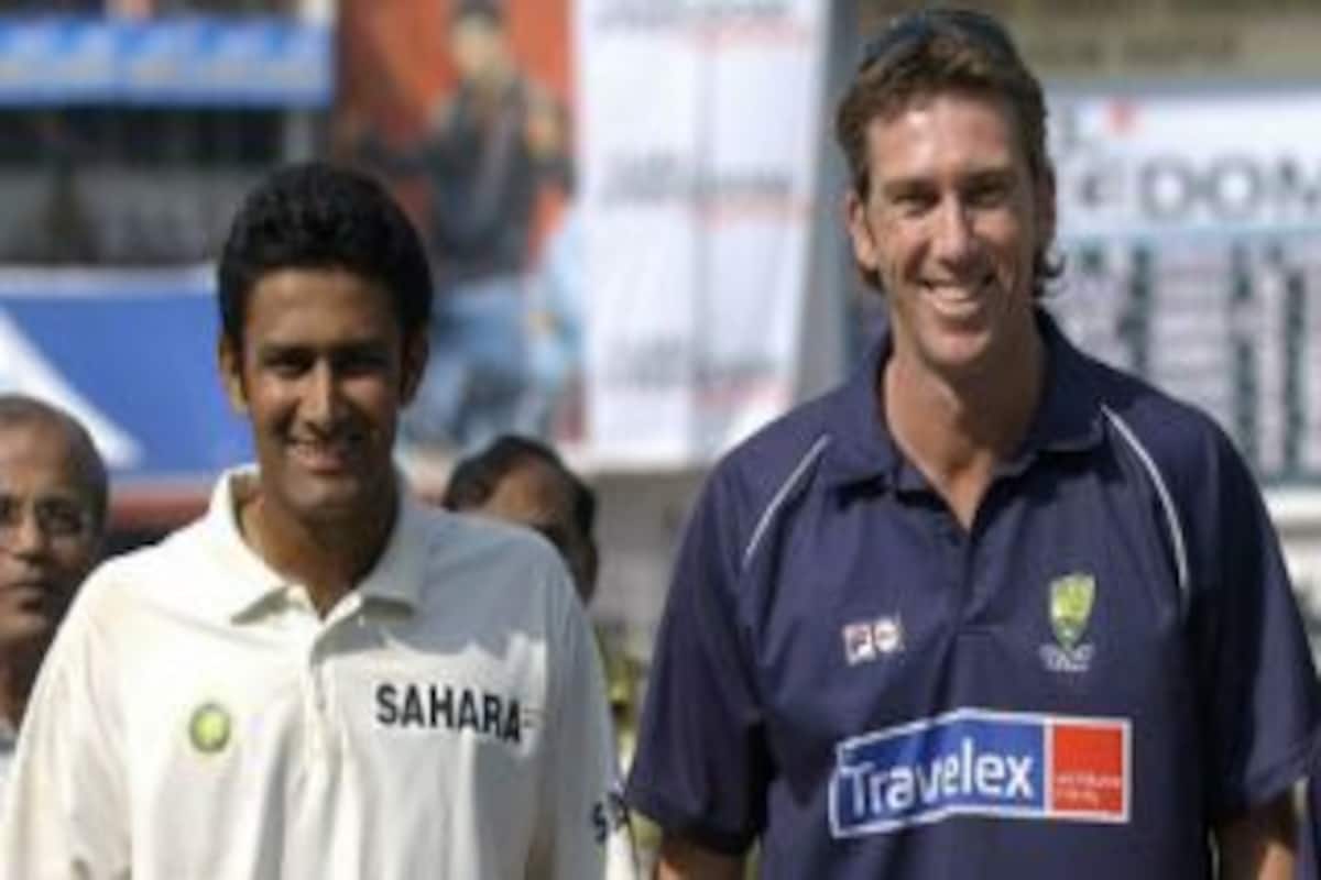 (7) August 2007 - at The Oval he went past Glenn McGrath's 563 wickets.