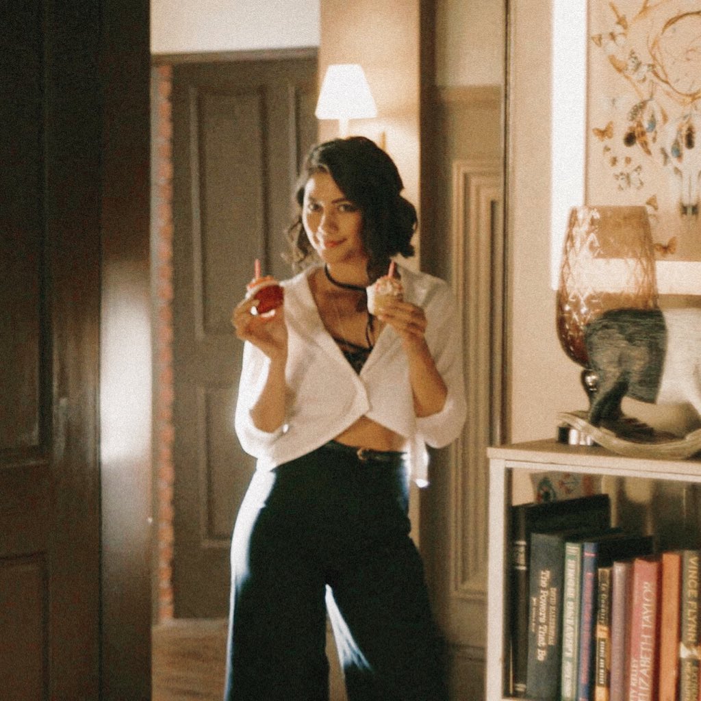 best of legacies (@legaciescaps) on Twitter photo 