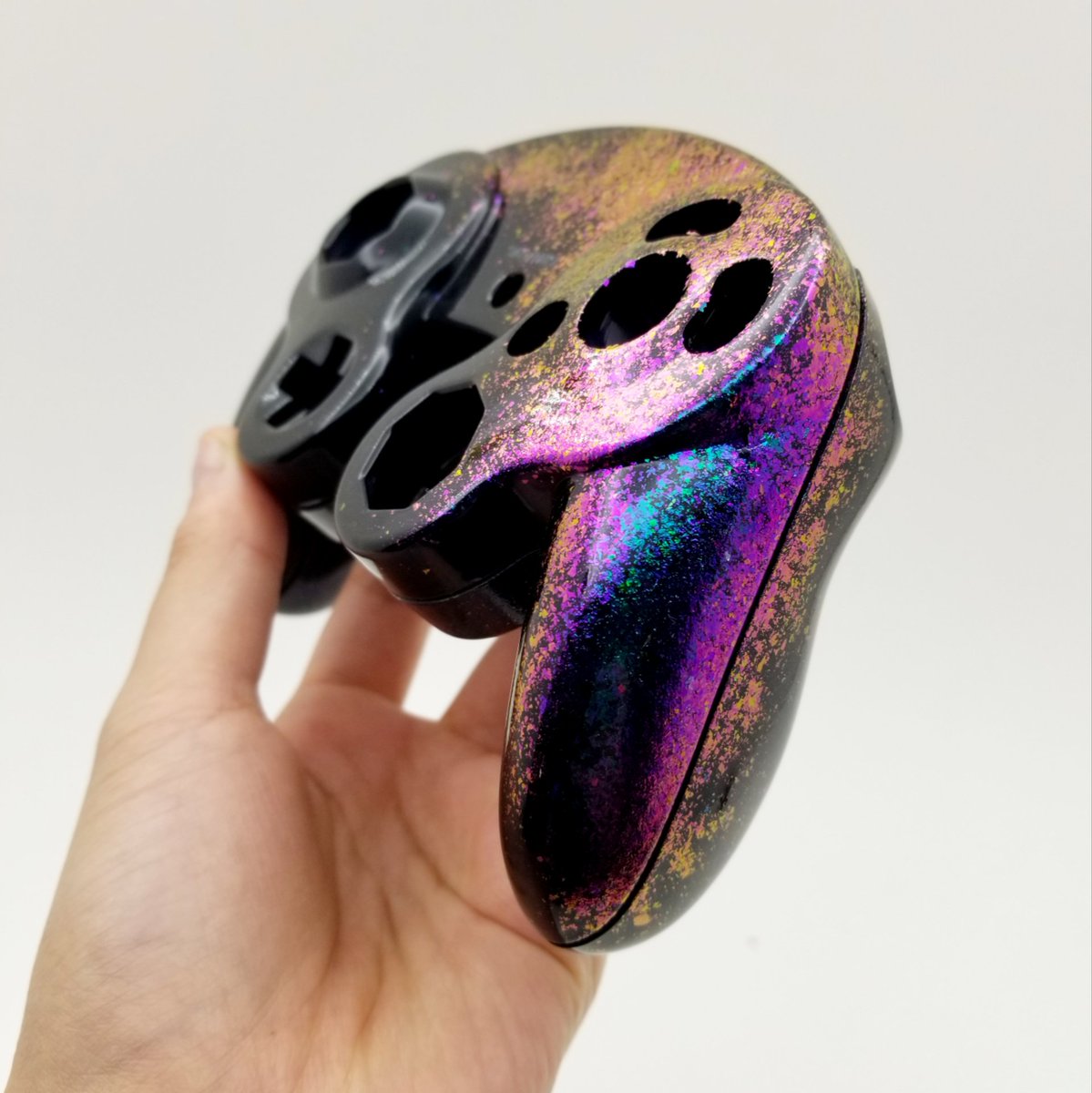 Kubbymo's tweet photo. 🚨GIVEAWAY TIME!🚨

I hit 1.8k and am so thankful!!!! Here is a new unreleased flake shell I am giving away!

To Enter:
♥️ Like
🔃 Retweet
💠Follow me @Kubbymo !!!

Winner announced Sunday Sept. 20!!!! Gl;hf! https://t.co/fMKJxLubpw