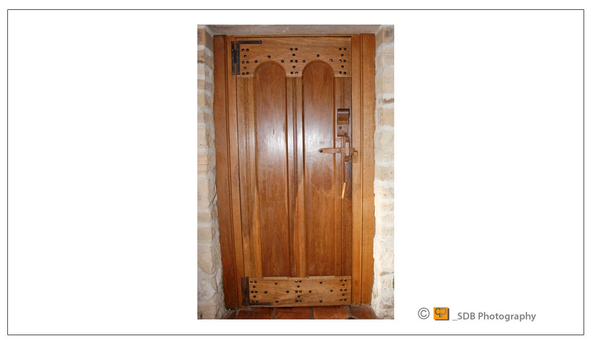 SDB_Designs's tweet photo. To see more please visit
https://t.co/u2LojZWAE3
Nailed medieval styled Beaumont door with wooden Suffolk latch by SDB Designs made by Sean Broadbent.
#joinery #builder #sdb_designs #listedproperty #designs #Englishoak #medieval_architecture #architecture #bespoke #woodwork #oak https://t.co/G7NMIrcbE4