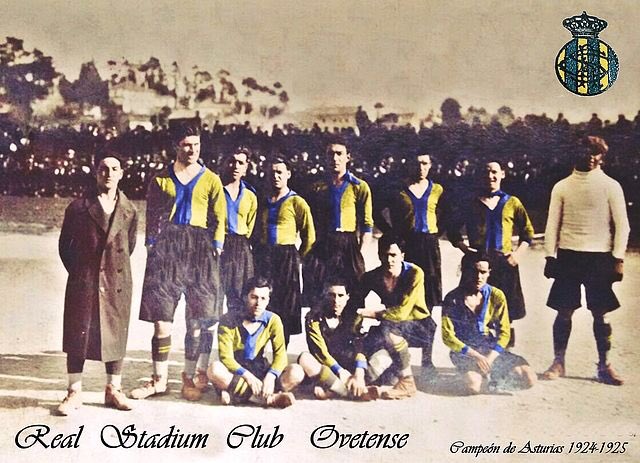 And for the 94th anniversary they paid tribute to Real Stadium Club Ovetense, who more than yellow and black also played in yellow and blue. Again the shirt was used in a match and sold as a limited edition in the club shop.