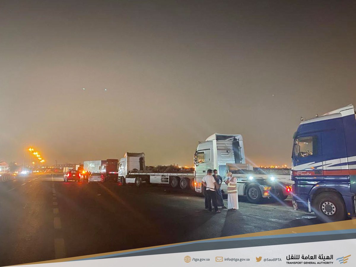 Saudi_TGA's tweet photo. جانب من تواجد الحملات الرقابية المشتركة في مدينة #جدة ومتابعة دقيقة ورصد للمخالفين والشاحنات الأجنبية المخالفة. https://t.co/KlqphjhMqA