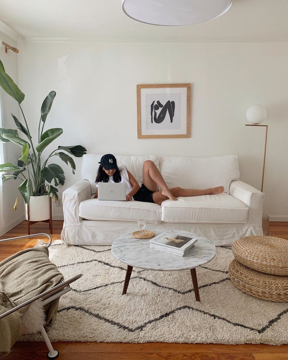 Léon & George (@leonandgeorge) on Twitter photo Who said meetings had to be taken from a desk? We love how <a href="/tiffwang/">Tiffany Wang</a> eases into the week 👏 #birdofparadise #leonandgeorge Who said meetings had to be taken from a desk? We love how <a href="/tiffwang/">Tiffany Wang</a> eases into the week 👏 #birdofparadise #leonandgeorge