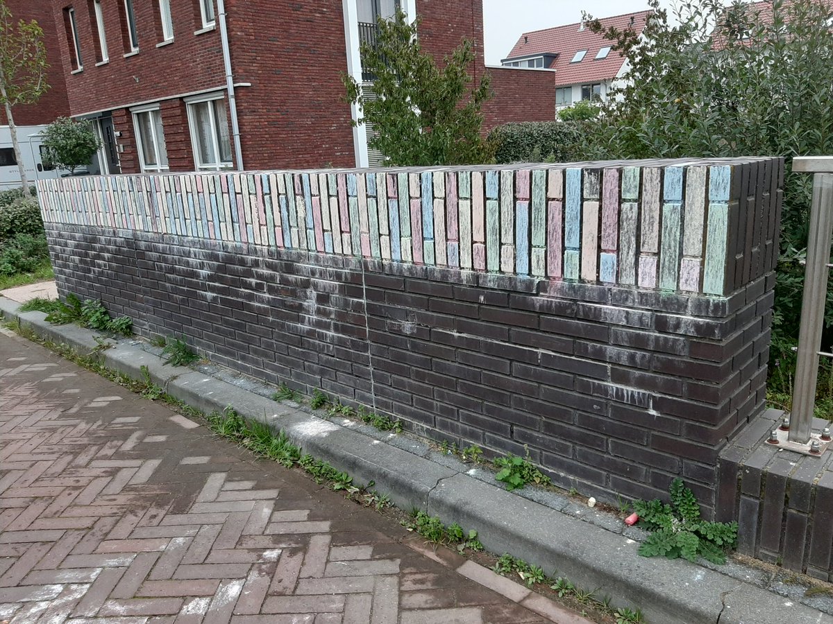 Bijl01's tweet photo. #wageningen #kortenoord kinderkunst? https://t.co/0toa99IAvK