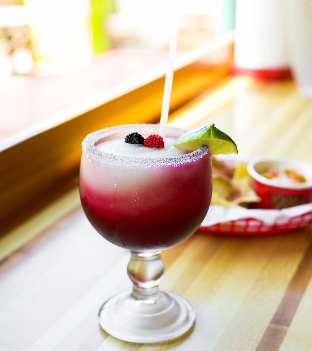 FuzzysOKLA's tweet photo. You all know and love the Disco Nap Marg from our sister #restaurant at @thejonesokcβ¦ so we collaborated to bring a frozen version to all @fuzzysokla shopsβΌοΈπβ¨ Huckleberry #frozenmarg with the Jones housemade sage syrup, sugared rim & candy blackberry garnish. In Sept. only! https://t.co/vOfALYSzsY