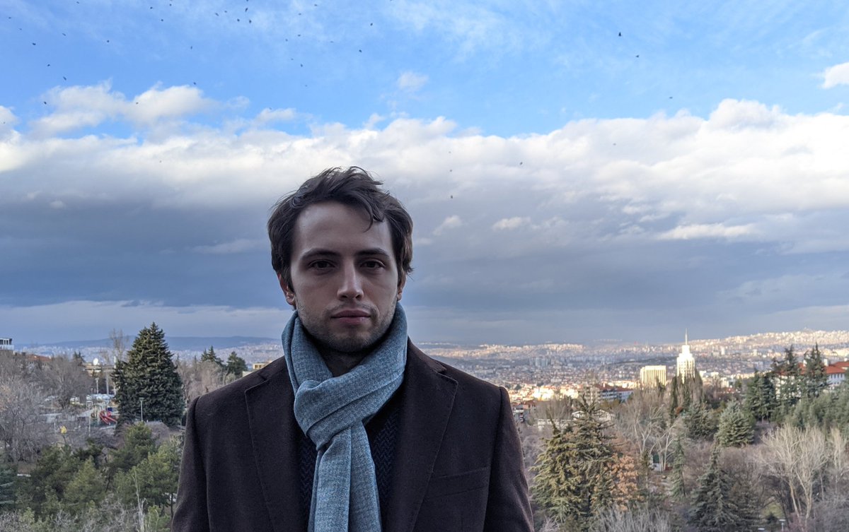 kisacakimdir's tweet photo. Dr. Burç Eryılmaz

Lisans Bilkent. Master ve doktorayı Stanford'da EE ve Bilgisayar Müh. alanında nöromorfik hesaplama üzerine yaptı. MIT'de araştırmacı olarak bulundu.

Şu an ABD, NVIDIA'da yapay zeka için verimli algoritmalar, çip ve süper bilgisayar mimarisi üzerine çalışıyor. https://t.co/ZhVBozgE3W