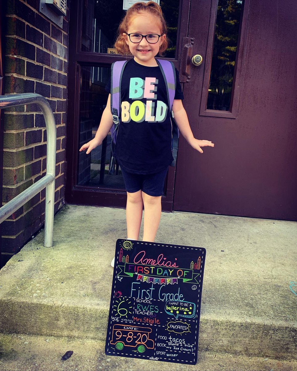 ItsMeRubyDee's tweet image. Happy first day of school!! #AACPSBack2Awesome @rwesAACPS @AACountySchools