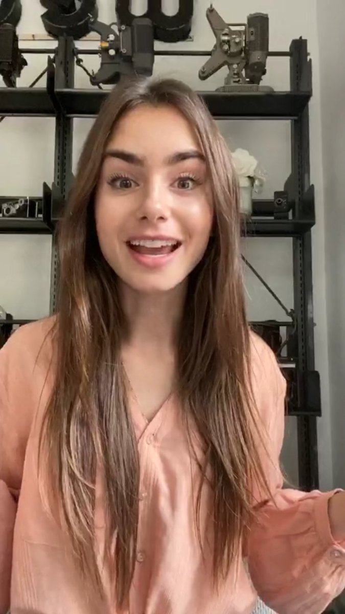 lilyjanesource's tweet photo. 📸 | Some screencaps of Lily Collins's live with Jay Shetty today. https://t.co/z6g2DhtnW6