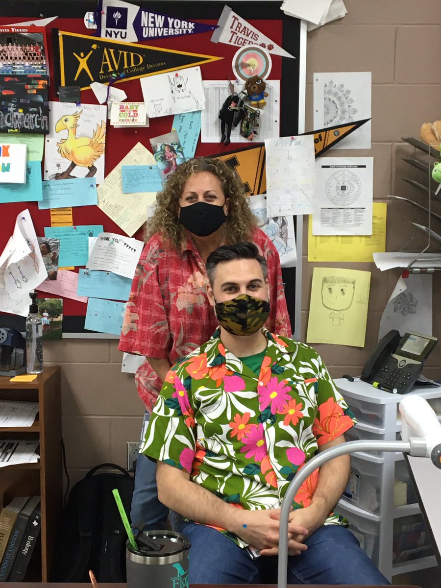 MrsAndersonTHS's tweet photo. Hawaiian theme day @THS_Tigers #tigerpride360 https://t.co/LilPa7KCeD
