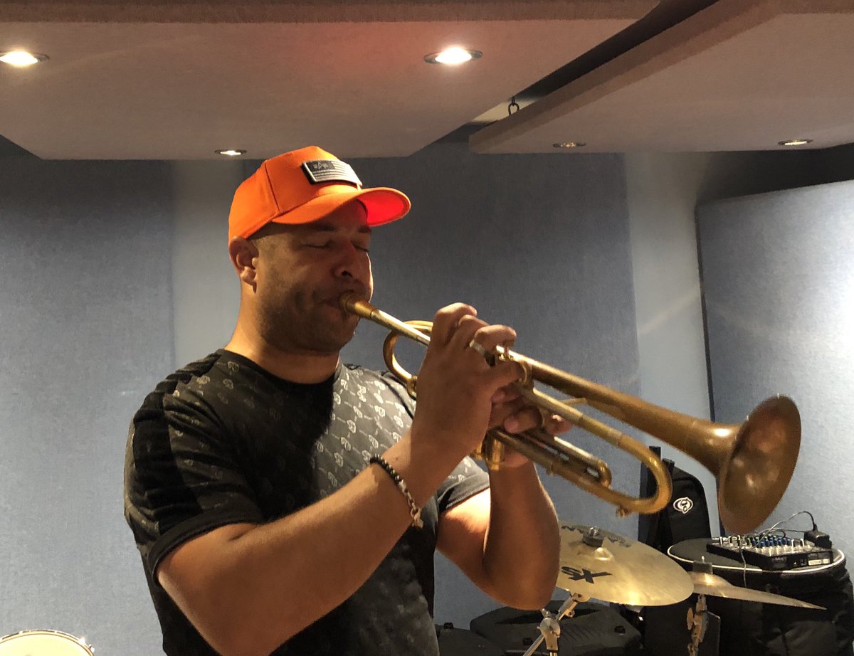 A privilege to play and record with the mighty Chris Storr  <a href="/CStorrando/">Chris Storrando</a> today. What a beaut. 👌🏻🎶