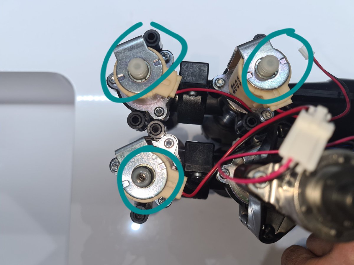 KegBoland's tweet photo. @mirashowers I received the this from mira today and got the plumber to replace it but once he took this piece off the bottom one he noticed there're no holes on the the new part ? Is this a faulty part as it is hard plastic and would need drilled out to penetrate the plastic https://t.co/Ac0MniuAQU
