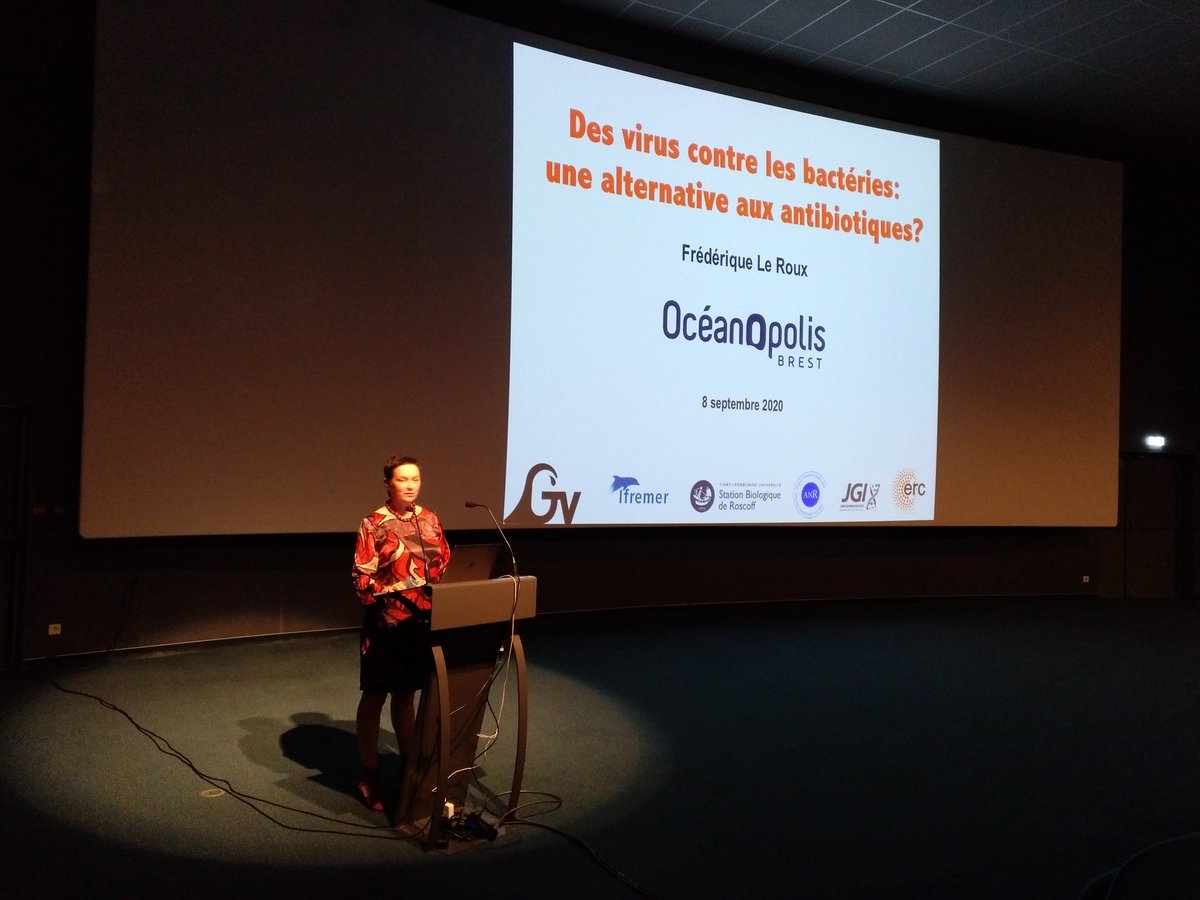 À <a href="/Oceanopolis_/">Océanopolis Brest</a> pour écouter @FredoLeRoux parler des phages comme alternative aux antibiotiques. Live sur page m.facebook.com/events/2506989…