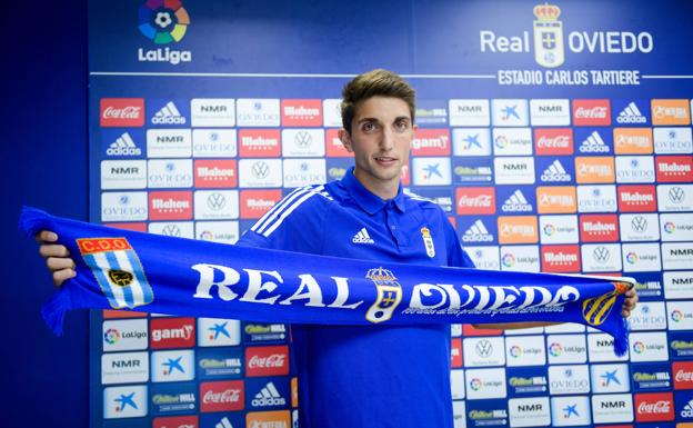 Most significant new signing: Edgar GonzalezThis has the potential to be a really good signing for Real Oviedo. Edgar is coming on loan from Real Betis. Even though he is a center back he's been playing a lot as a defensive midfielder at Betis.