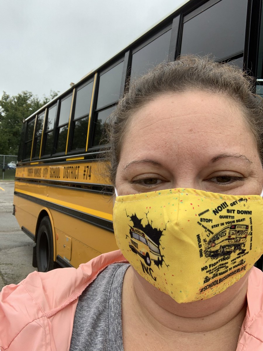 Heidi25858960's tweet photo. So glad to be back to School! #NKC1stday https://t.co/loiOv5VRig
