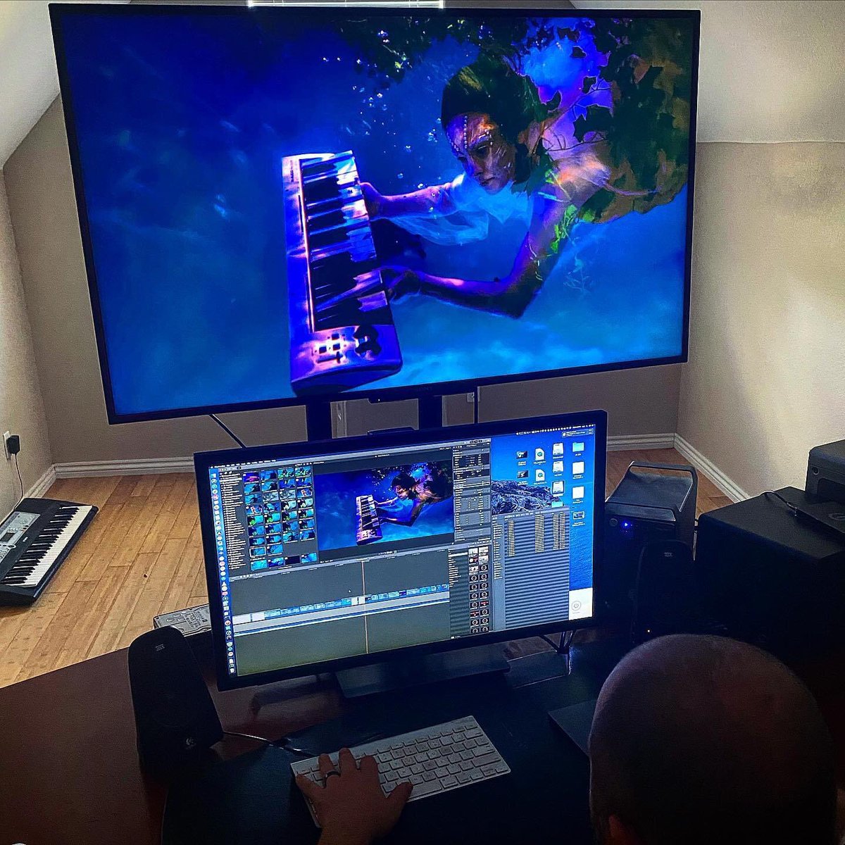 DigitalMyle's tweet photo. From the editing session for the latest @SpiralCellMusic video. Book your band’s next music video with us. Let’s make some magic. 🤘🏻🎥 https://t.co/Xw9usarSCX