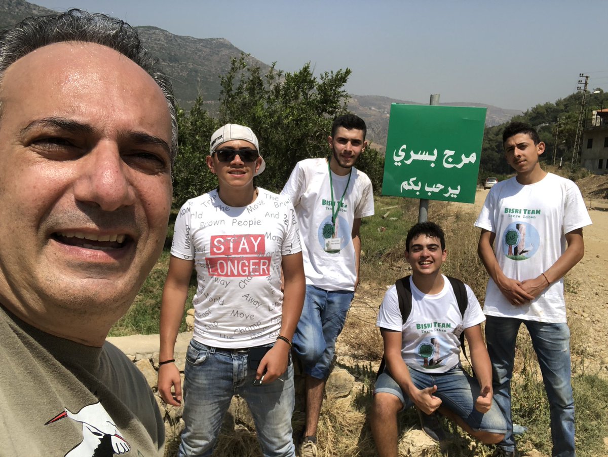 paulabirashed's tweet photo. اليوم في بسري بعدما أخمدنا حريق كبير كاد يهدد مرج بسري 
هؤلاء الأبطال ( ميلاد ، كارل ، باتريك والياس ) واجهوا النار اليوم لاول مرة في حياتهم، هجموا عليها بكل شجاعة دفاعاً عن أرض أجدادهم وأحفادهم 
#أنقذنا_مرج_بسري https://t.co/8tTtUnUvIx