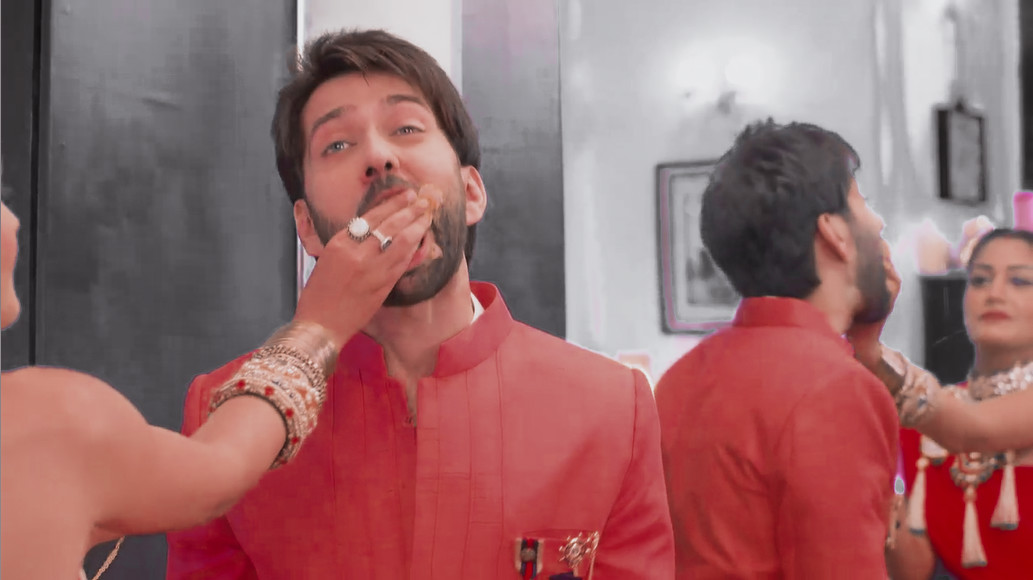 hepapfc's tweet photo. In this sense what was your real reaction happy with the food or shoked from anika😂 @NakuulMehta ?
#HappyBirthdaySSO https://t.co/kMzRGbrqyq