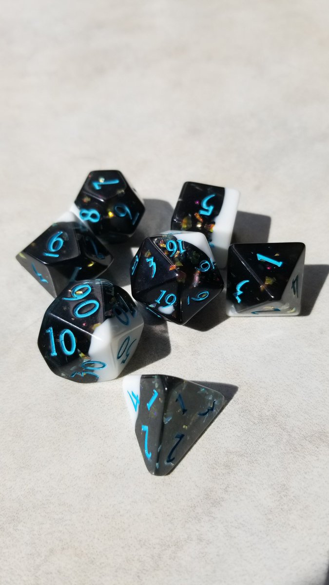 ParadiceOf's tweet photo. Okay okay okay! Remember me saying that the Magpie set was getting redone a bit darker? Wellllll... Here they are!! Aren't they absolutely GLORIOUS!?
#dice #excited #BirdsofParaDice #dicegoblin #gottacollectthemall #birds https://t.co/wG40YCLiM8
