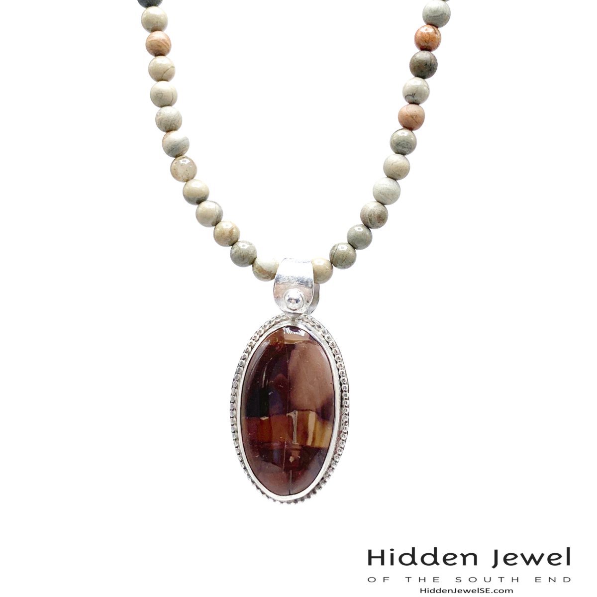 hiddenjewelse's tweet photo. A perfect pendant to complement the autumn weather. #hiddenjewelse #southendlocal #shopthesouthend #jewelry #jewelryartist https://t.co/KZGymkzVGE