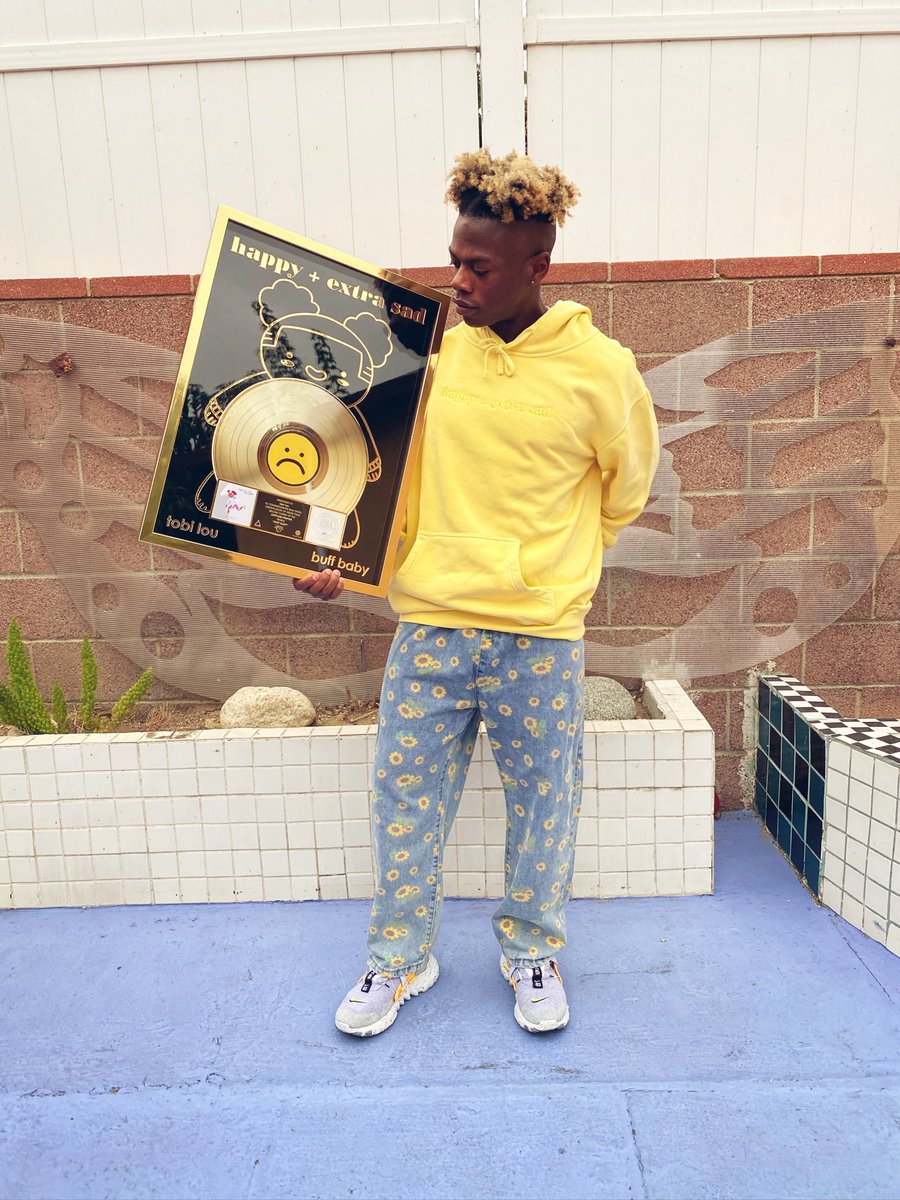 tobilou's tweet photo. Buff baby 😭😭 https://t.co/HiYuqYHMU4