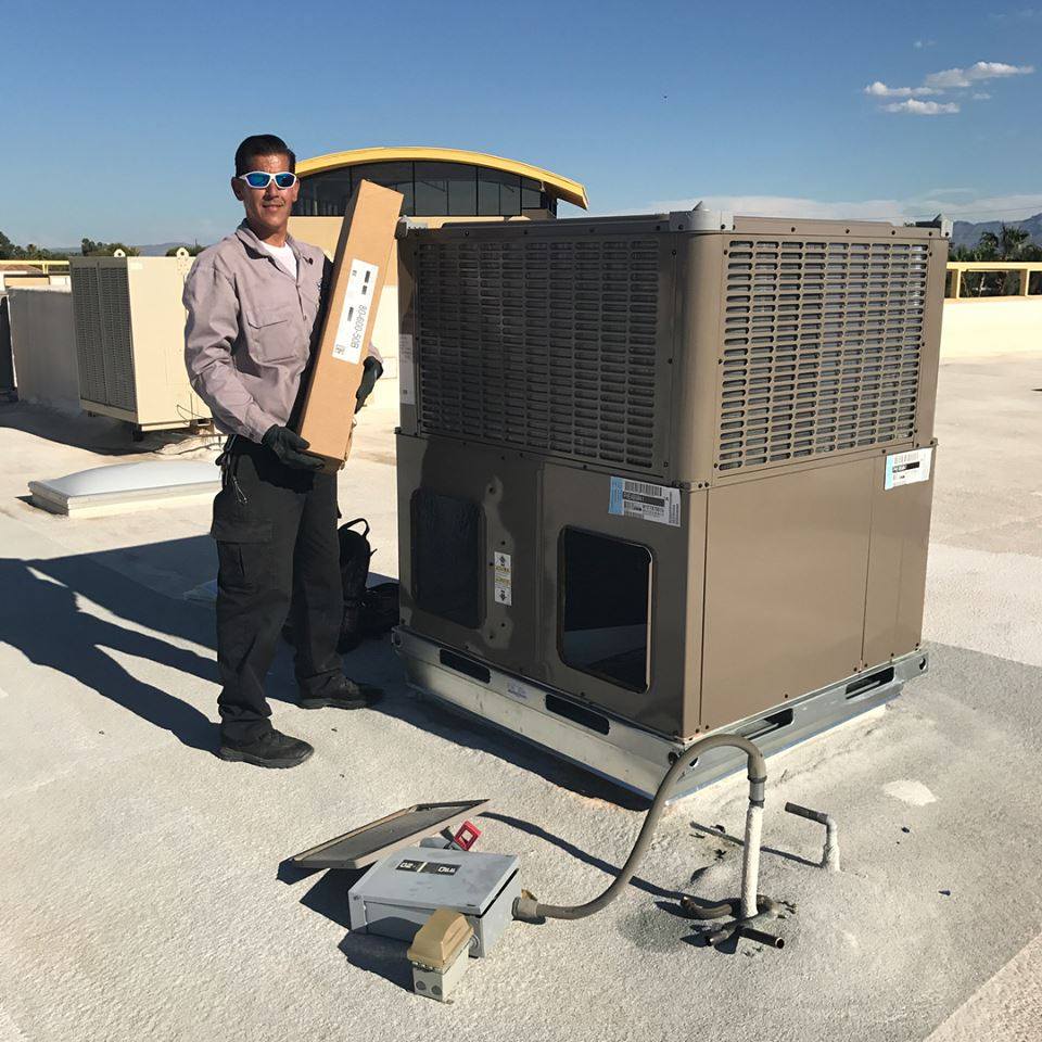 cluffmechanical's tweet photo. Big unit or small, we can do the job! 

#CommercialHVAC #HVAC https://t.co/3BVRhjjoBK