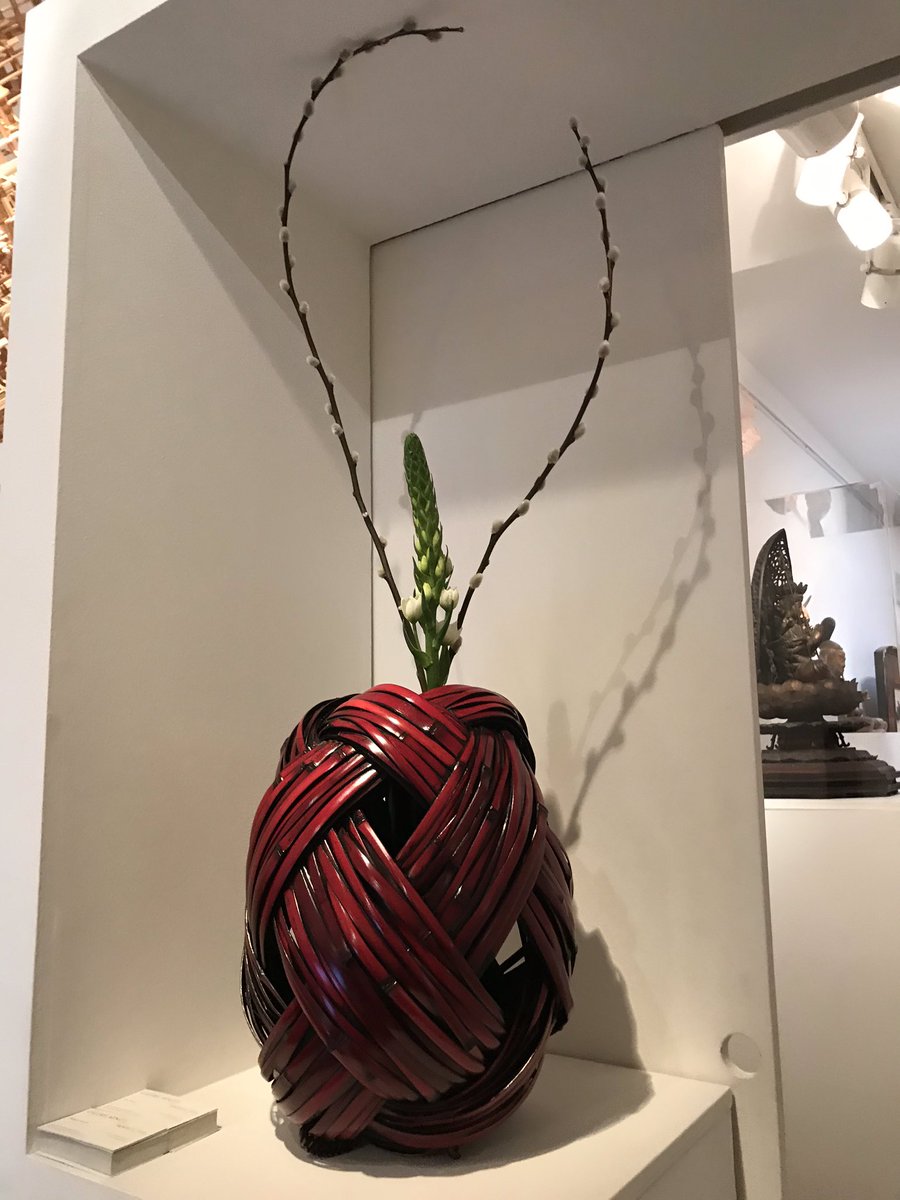 tokonomamag's tweet photo. ... ou encore découvrir l’exposition de la galerie @ZMingei : « Iizukai, chefs d’œuvres du bambou japonais » ! 

#PDM2020 https://t.co/eZQ0NRNbBf