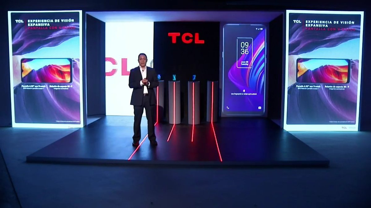 UECenter's tweet photo. El último integrante de la nueva serie 10 de @TCLMex es el TCL 10 SE con versiones de 64 y 128 GB de almacenamiento, pantalla de 6.52" optimizada con #NXTVision, CPU Mediatek Helio P22, 4GB de RAM, cámaras de 48MP, 5MP y 2MP.
#UECenter #TCL #TCL10SE #DisplayGreatness https://t.co/KyDlFXl22r