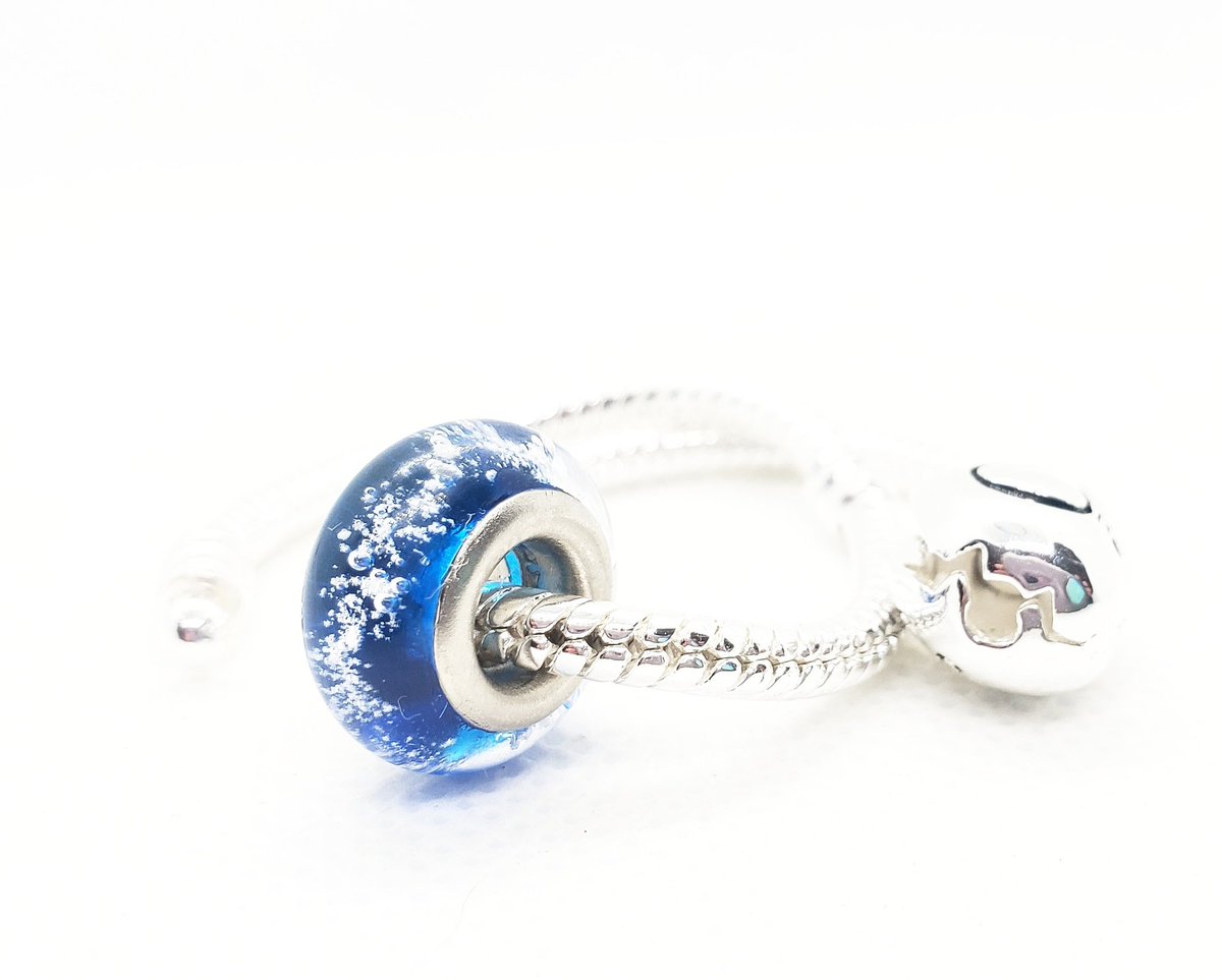 BeadsNl's tweet photo. This blue is beautiful💙 This memorial pandora style bead is a perfect way to keep your love one close https://t.co/vZHbPQ9BNV