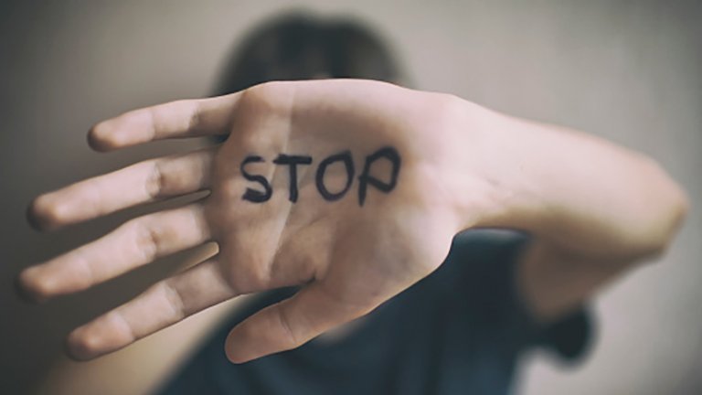 DesiRadio_UK's tweet photo. Do you know someone that might be affected by #domesticabuse? Wednesday at 1pm, Nita talks to the Asian Women's Resource Centre (AWRC) to raise awareness of domestic abuse, as well as their services and how they can be accessed.
#DesiRadio #1602AM #domesticviolence @AwrcOfficial https://t.co/ZkszVSKG1V