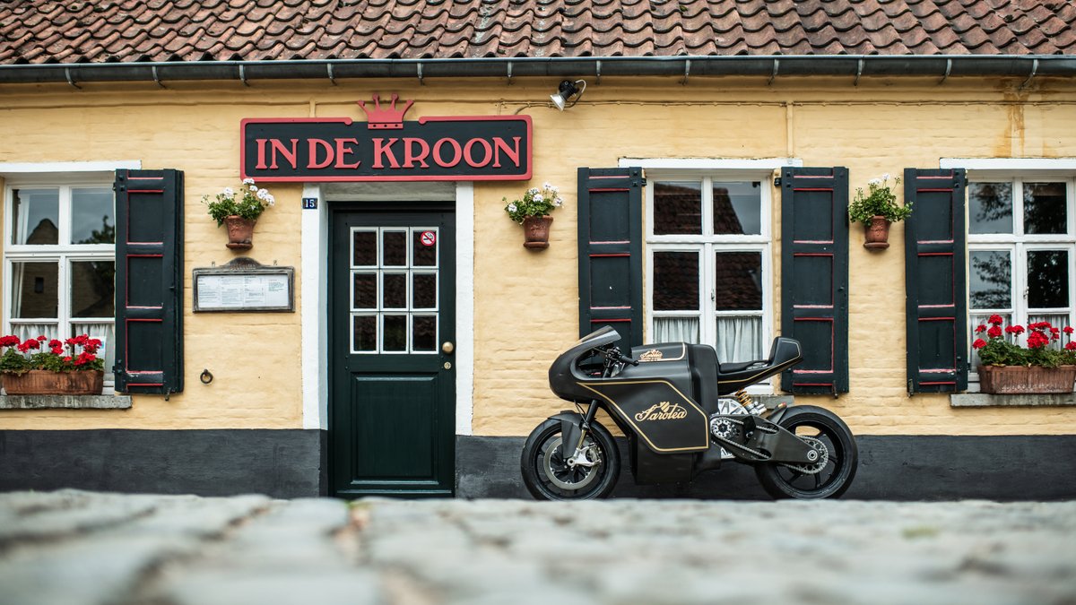 SaroleaMoto's tweet image. Using the power of design to create sustainable impact.
Saroléa Manx7 nominated for the Henry van de Velde Awards. #saroleamoto #sergerusak #design #sustainable #mobility