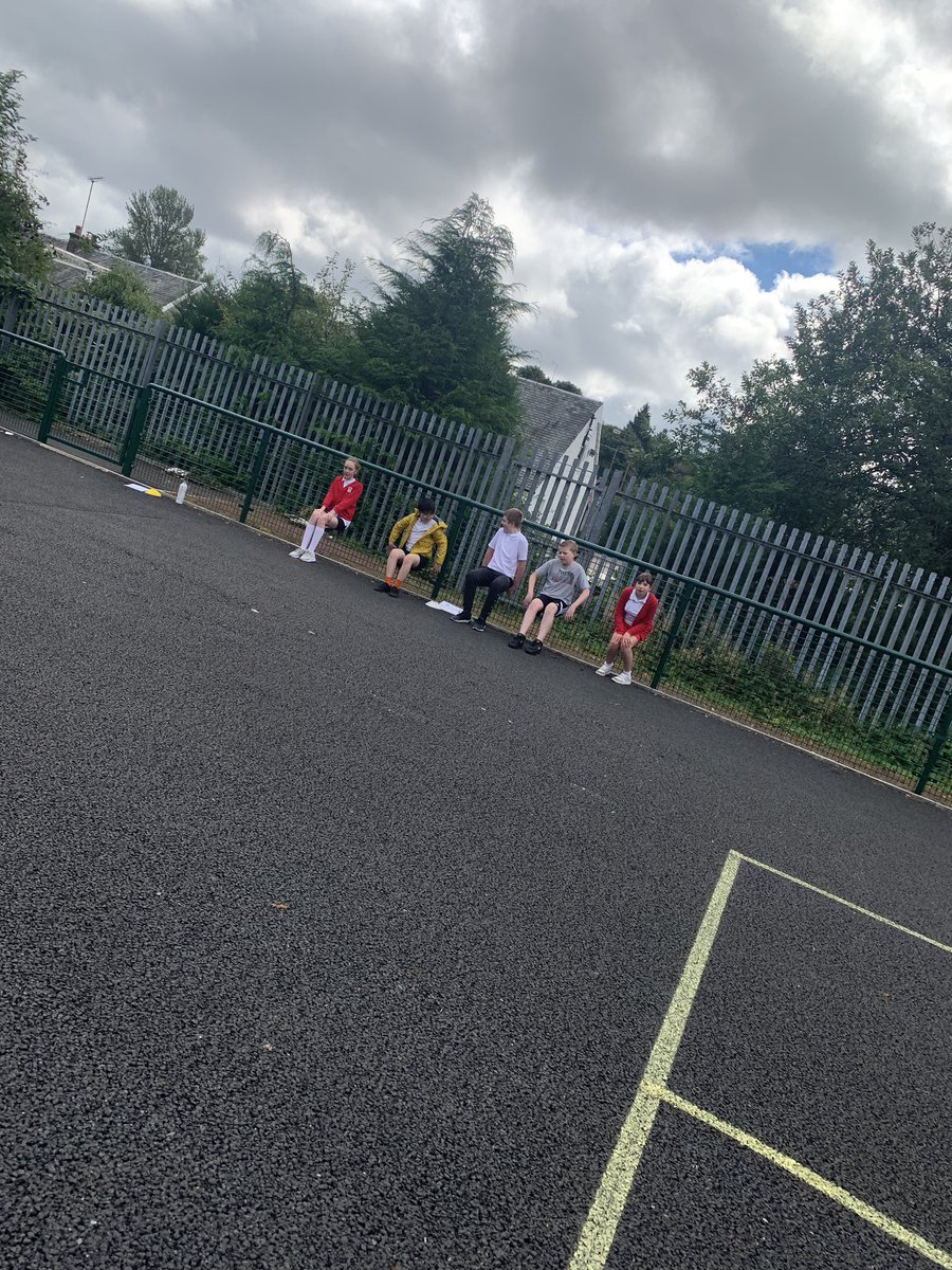 MissAgnew_CCPS's tweet photo. P7 hard at work this morning in PEπͺπΌ We worked our full body through circuit stations. Great effort from everyone ππΌ @MrsScottCCPS @BlairvadachOEC #playgroundworkout #challenge2 https://t.co/R8VQhawdOK