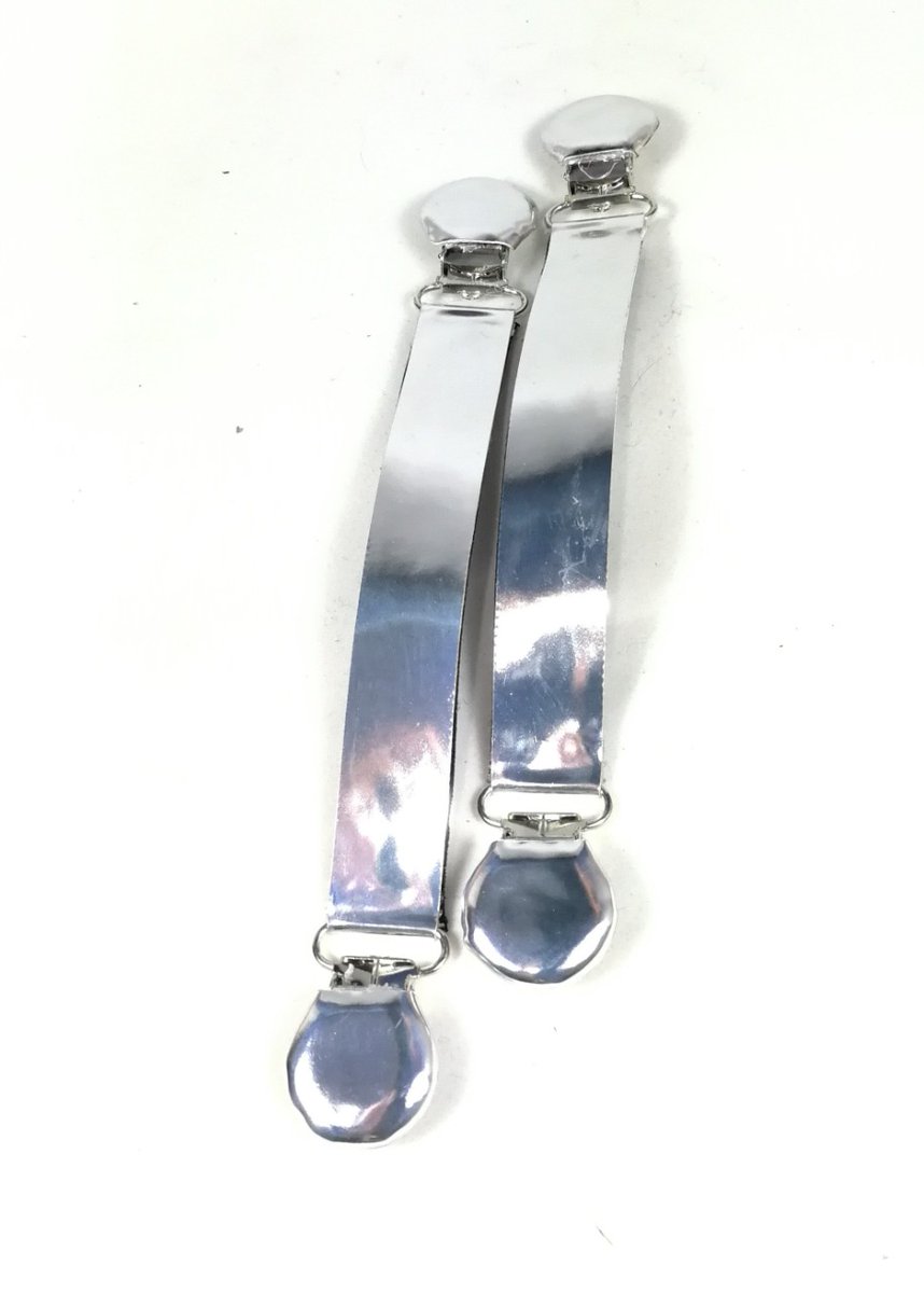 LucyClip's tweet photo. Os habeis quedado con ganas de más???👠👠 os presento el modelo Metalizado en color plata.... Perfecto para romper la normalidad de cualquier color. O llevarlo con un zapato plateado.😍
Os dejo el enlace:⬇⬇⬇⬇⬇
https://t.co/I6o2qUh2d9
#solucionparaquenosesalganloszpatos https://t.co/nW1PmpvXkJ