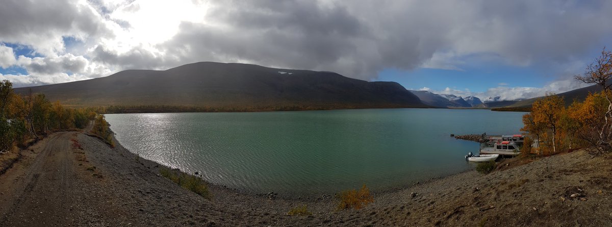 Time to hit the hay. Solid 26k steps today with 17-18kg on my back. The views from here are unreal. Tomorrow we will attempt to summit kebnekaise!