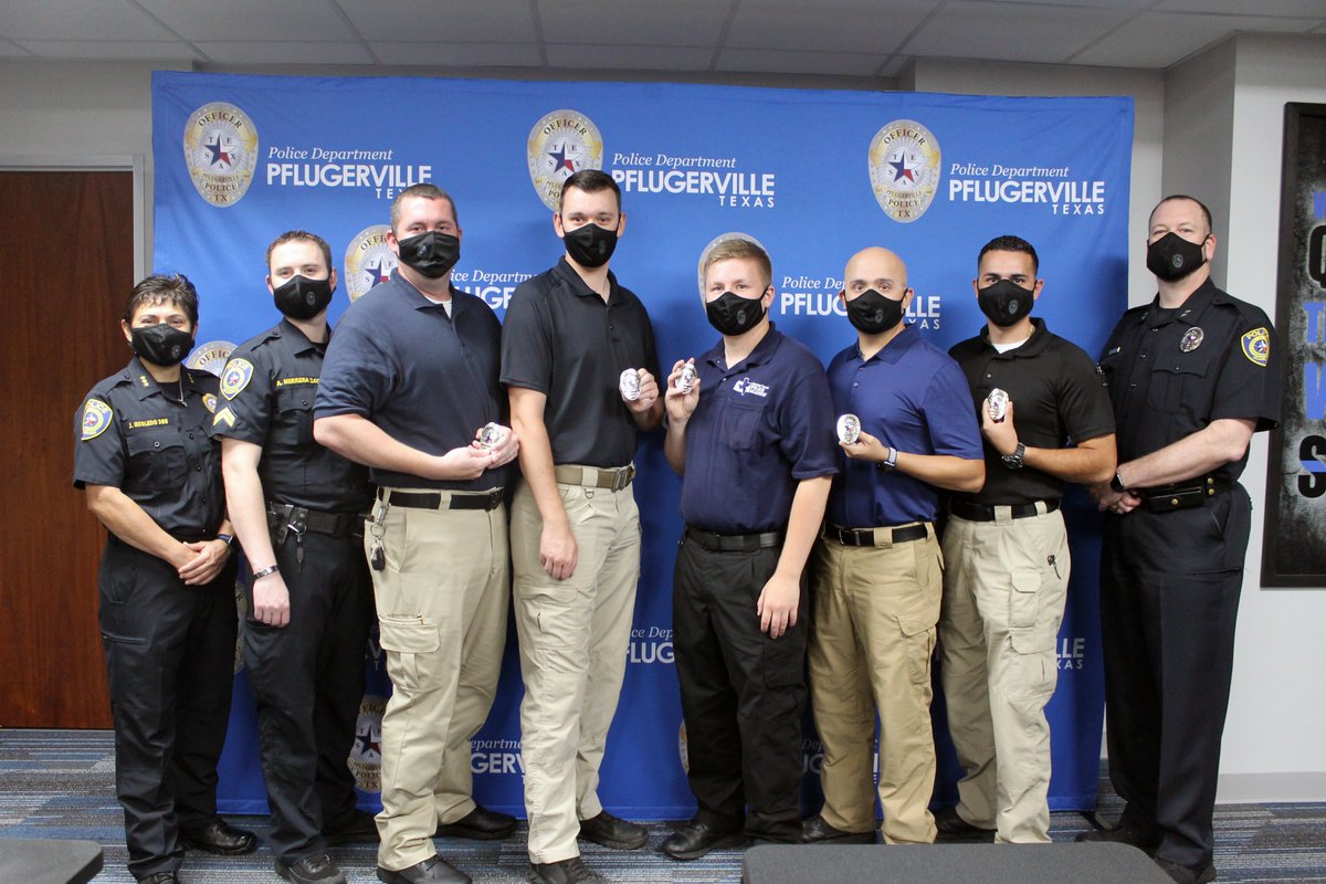 ChiefRobledo's tweet photo. These five officers chose Pflugerville as their home and we chose them to be part of our family. Each one was chosen for their heart, passion &amp; dedication to service. I look forward to seeing their growth here at @Pf_Police. Welcome Class of 2020-B! #PflugervilleStrong https://t.co/WgF8nozQhe