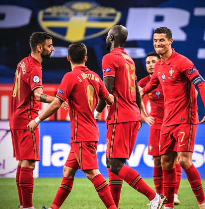 brfootball's tweet photo. What a way to score your 100th international goal 🎯 https://t.co/bh0BClesml