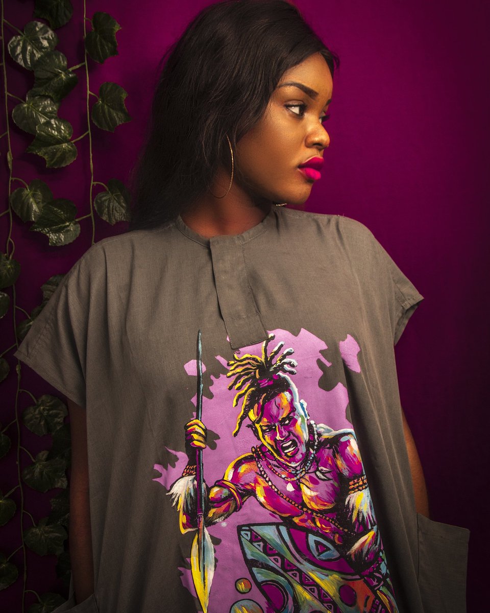 talk2o's tweet photo. W A R R I O R

Have you placed your order for our unique hand painted  danshiki's ?....Orders rolling out fast.Don't miss out from this batch😁 #ART#wearableart
#handpainted #art#wearableartwork
ibadandesigners https://t.co/TtYSERCckG