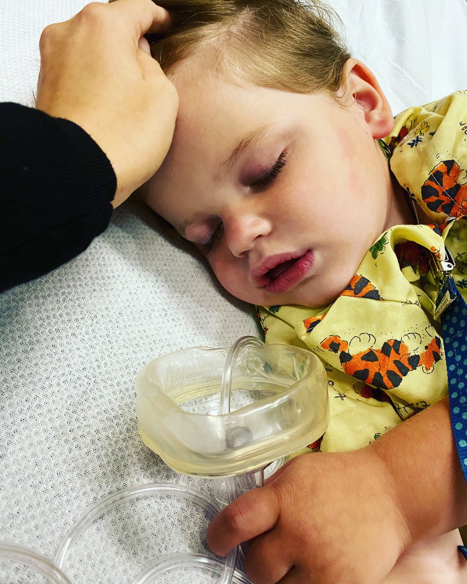 ItsOurWLife's tweet photo. Griffin is out of the OR he is doing great! https://t.co/9caUbIELNa