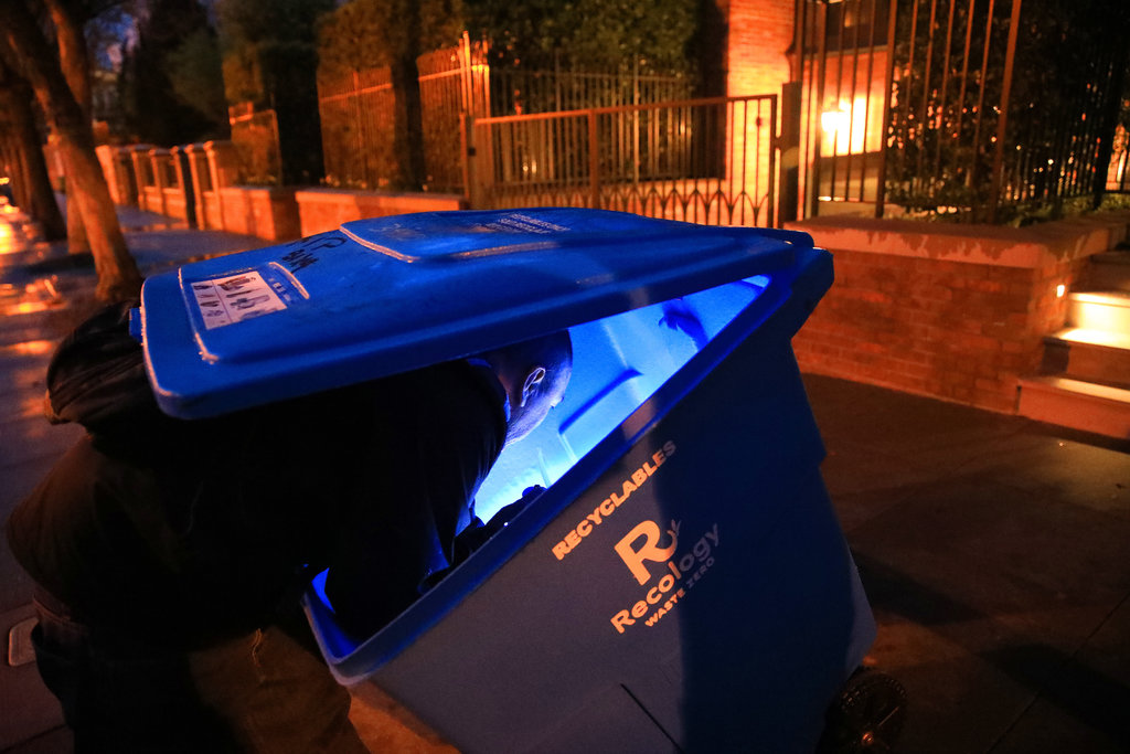CloudLion_Inc's tweet photo. Stop Filing things in the Recycling Bin!❌📴❌
Google Drive trash items will be automatically deleted after 30 days starting on October 13, 2020.🤓💻😇
https://t.co/Fq8u0ssWAo ☁️🦁
#CloudLion #Google #GSuite #GoogleDrive #Technology https://t.co/UIxnaFyVer