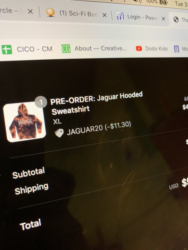 jake_woo_ah's tweet photo. Wow I really thought I was gonna get gooped again today but the WiFi was in my favor! Can’t wait until this @VictoriaMonet #Jaguar hoodie gets here! Perfect for fall! #MerchTuesday #MerchMondays https://t.co/SdrRIUCtHd