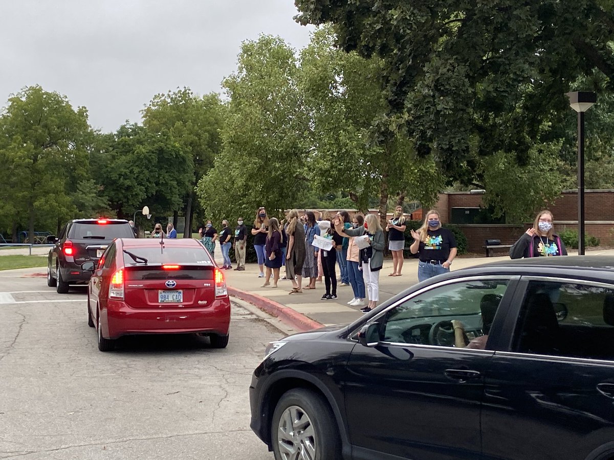 PolkQuailRun's tweet photo. Our #commUNITY knocked it out of the park today! So proud to be at Quail. @usd497 #BetterTogether https://t.co/t8QFZhVmWS
