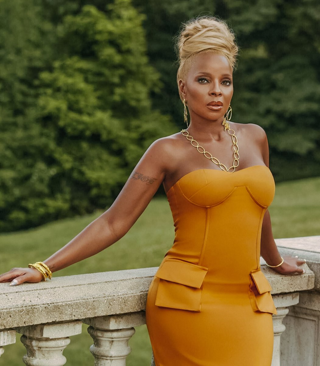 officialHanifa's tweet photo. “Life can be only what you make it.” - @maryjblige (Health Magazine Oct 2020). Mary, you look stunning in Jolie. Tap above to shop. https://t.co/GzeXIx3LvD