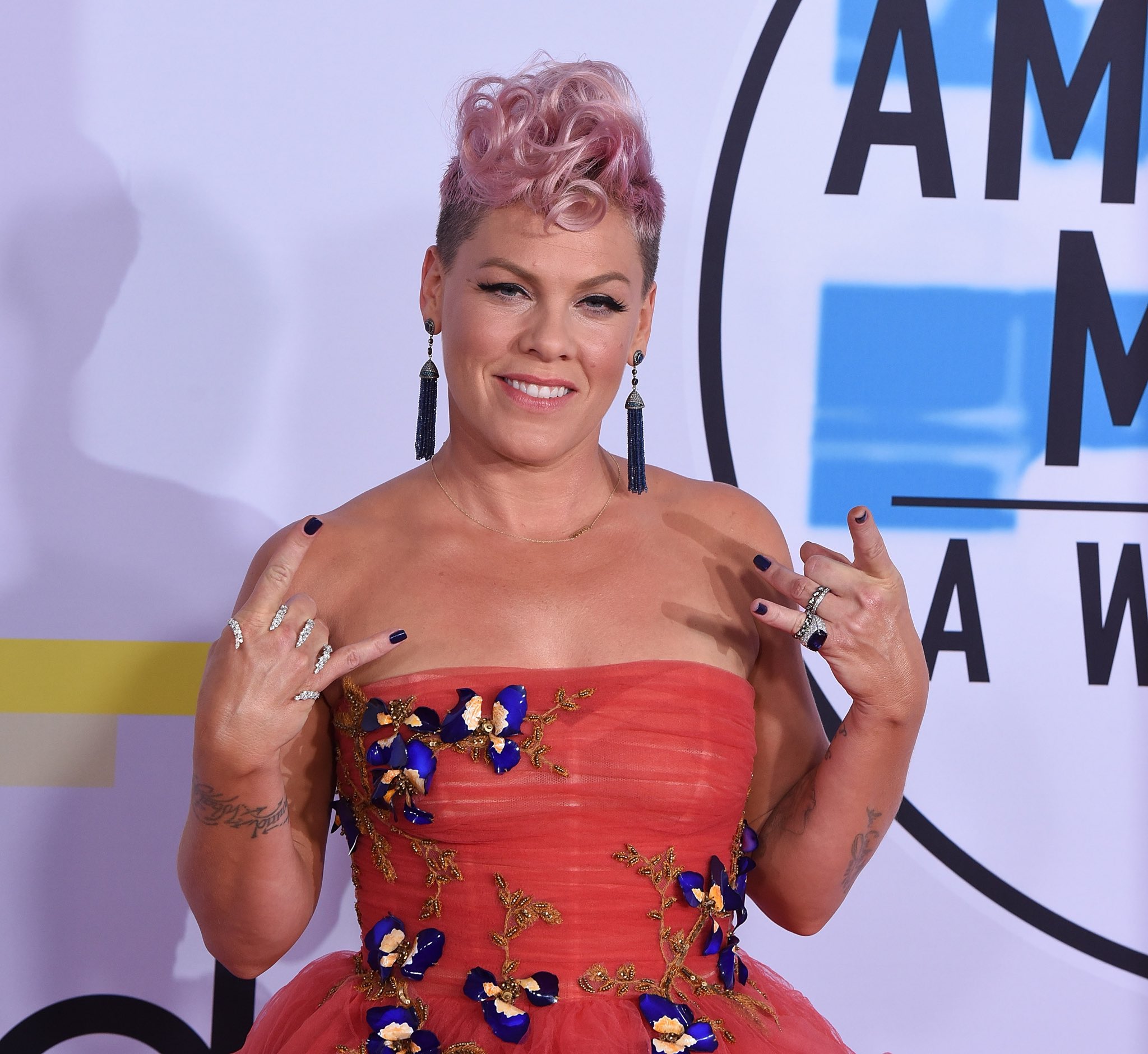OK THAT\S ALL! HAPPY BIRTHDAY P!NK 